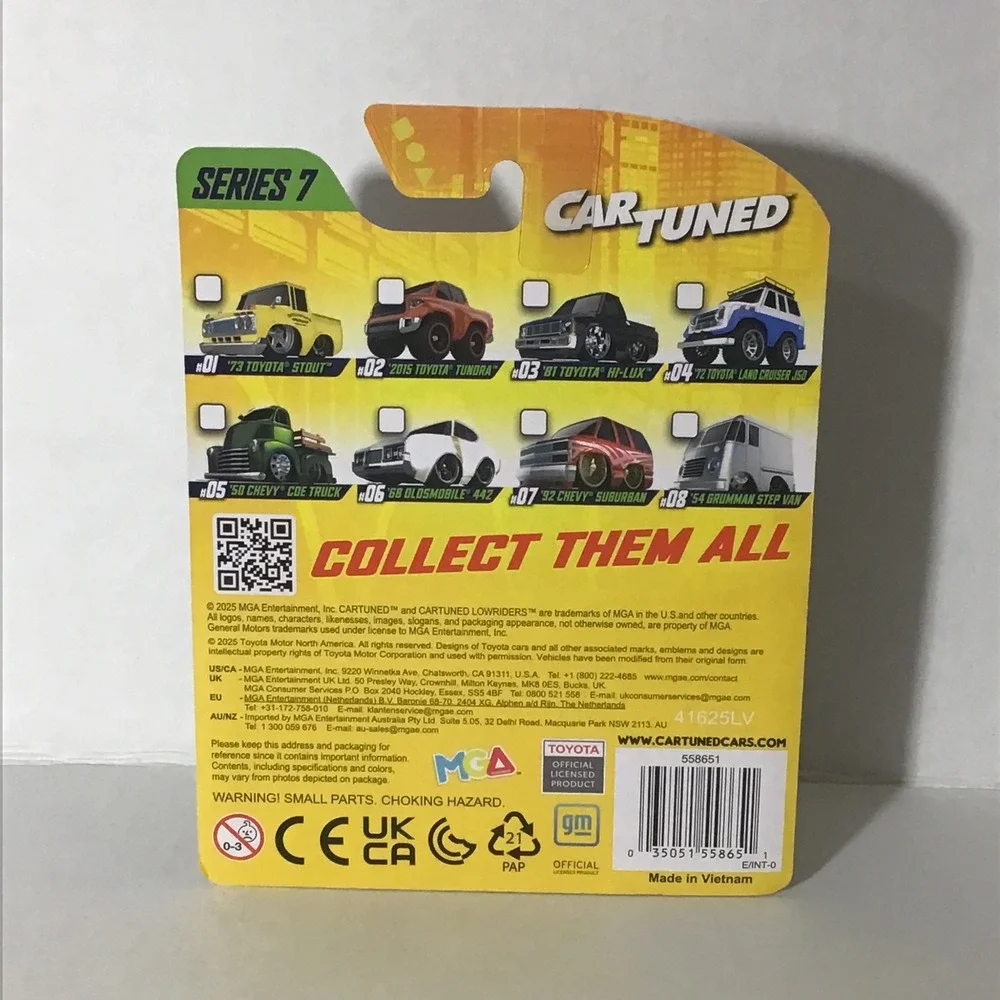 CarTuned Series 7 92 Chevy Suburban 07 1:64 Scale‎ Metal Lowrider 2025